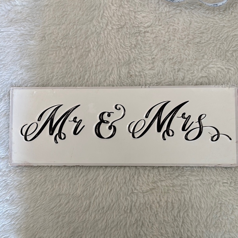 Hobby Lobby Black and White 'Mr & Mrs' Metal Wall Art